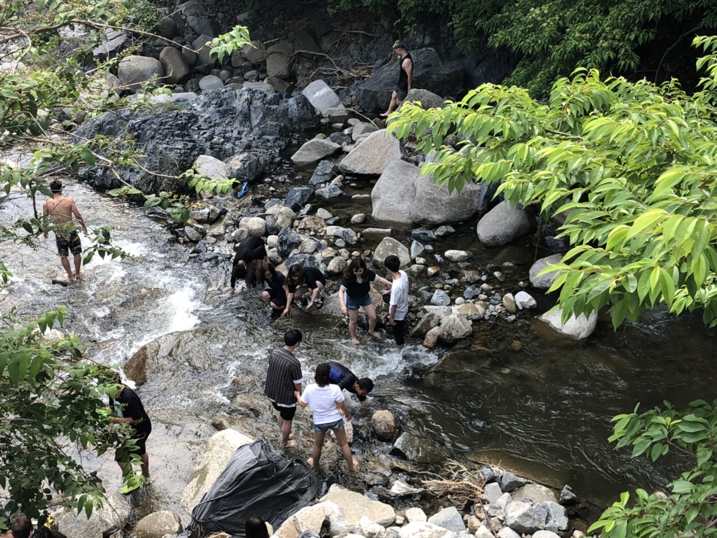 摂津峡 渓谷での川遊び