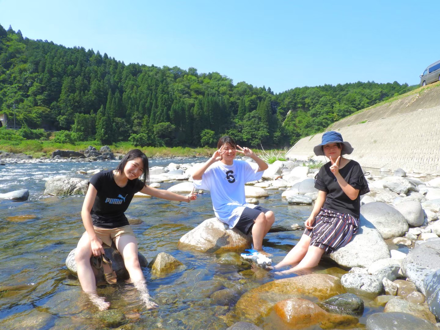 川遊び グループ
